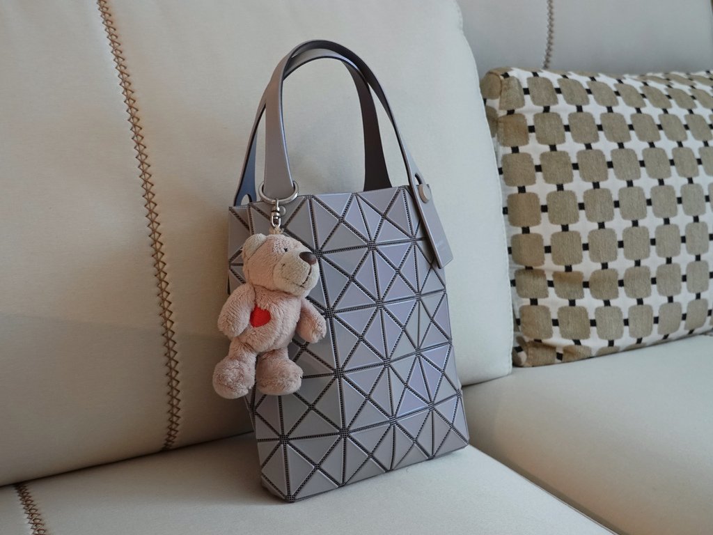 三宅一生ISSEY MIYAKE｜PRISM PLUS MI