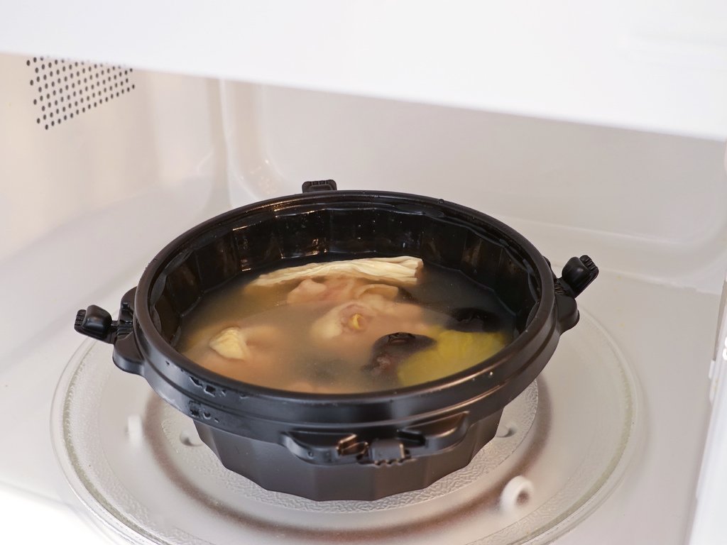 台北南港—湯心麵屋｜為外帶而生多吃法湯拌麵 上班族營養均衡午