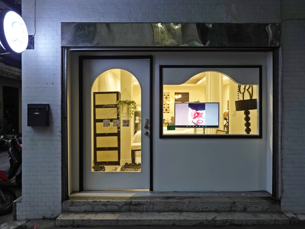 新北中和—Bonnie韓國韓式半永久紋繡｜霧眉冠軍施展超自然