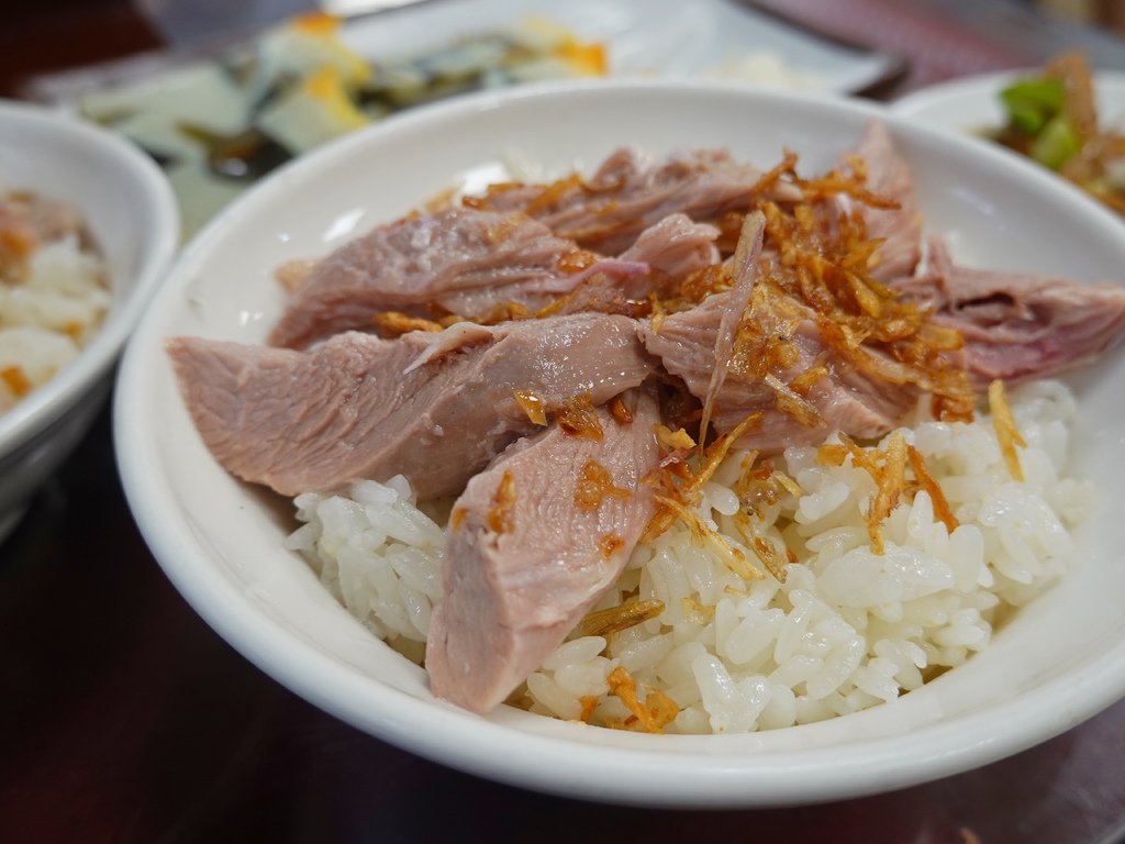 嘉義東區—阿宏師火雞肉飯｜油蔥系鮮嫩火雞肉片飯 超人氣火雞肉