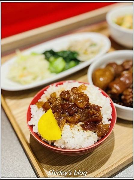 捷運東門站 ‧ 五燈獎台北店(豬腳飯/腿庫飯/滷肉飯)