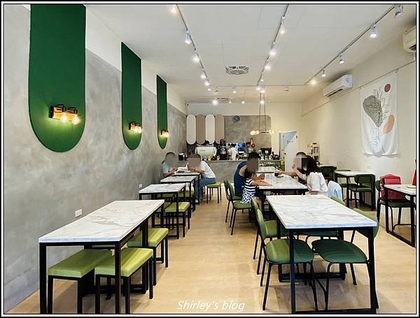 捷運淡水站 ‧ Enjoy Fly 想啡咖啡(淡水中正店)