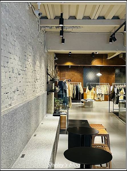 捷運輔大站 ‧ QUEEN SHOP Life Store新