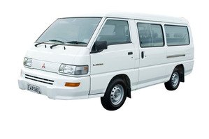 a2b-car-rental_2008 Mitsubishi 11 Seaters