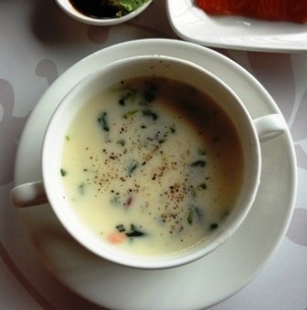 正點鮭魚蔬菜濃湯.JPG