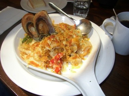 西班牙總匯海鮮烤飯.JPG