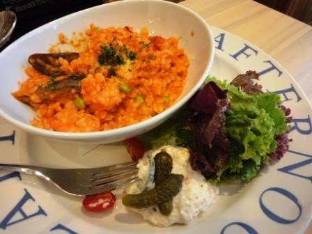 西班牙蕃紅花海鮮燉飯.JPG