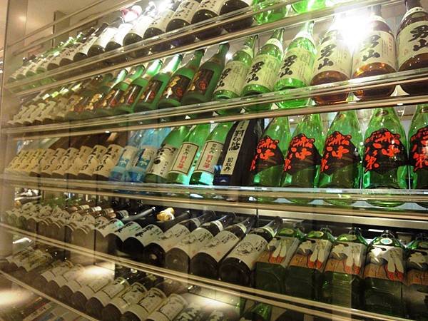 酒牆.JPG