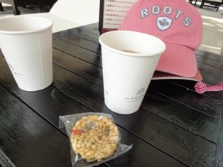 泳池畔的小點心.JPG