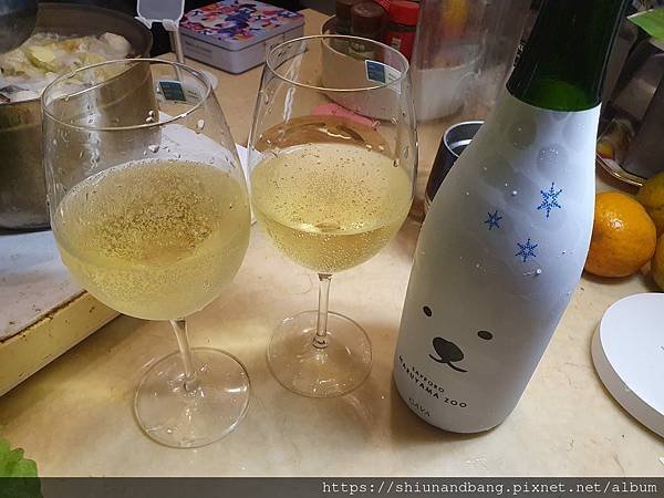 20231224聖誕節 1 氣泡酒.jpg