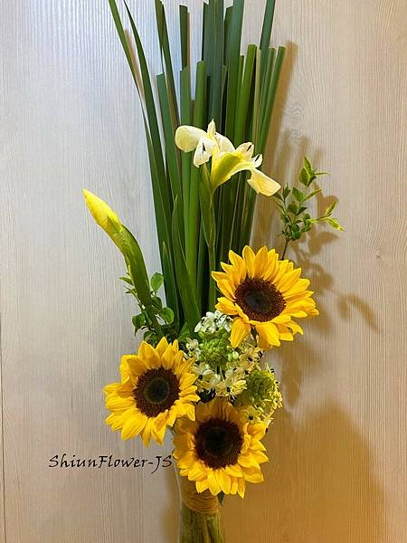 LINE_ALBUM_平行花束_220405_0.jpg