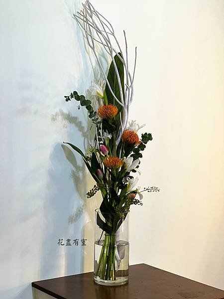 【手綁式直立花束】