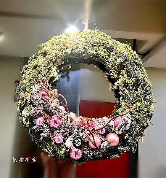 各式不同的花圈作品