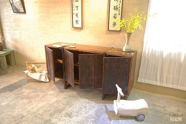 20170104walnut_side_cabinet3.jpg