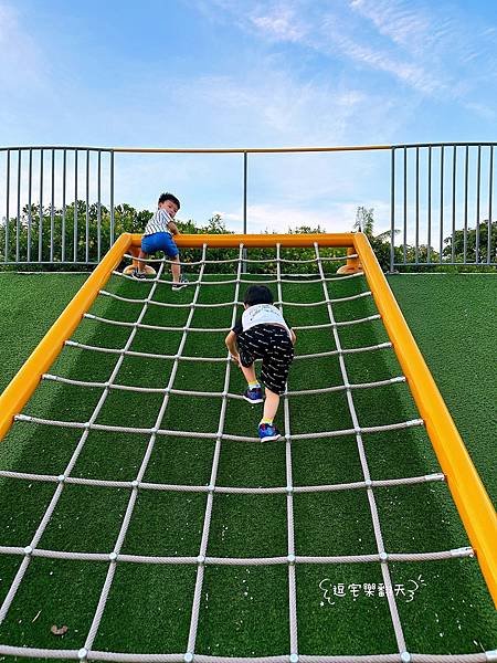 【彰化】田尾親子公園|田尾怡心園|有萌萌的兔子造景|假日玩公