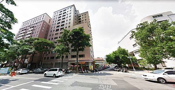 法拍北區健行路360號13樓之5萬榮大廈四房平面車位8123宜朋法拍房訊4.jpg