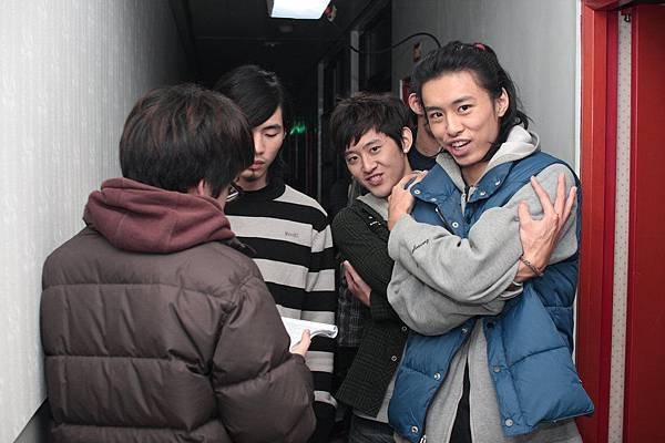 photo1