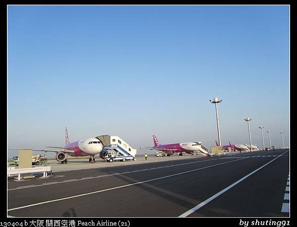 130404 b 大阪 關西空港 Peach Airline (21)