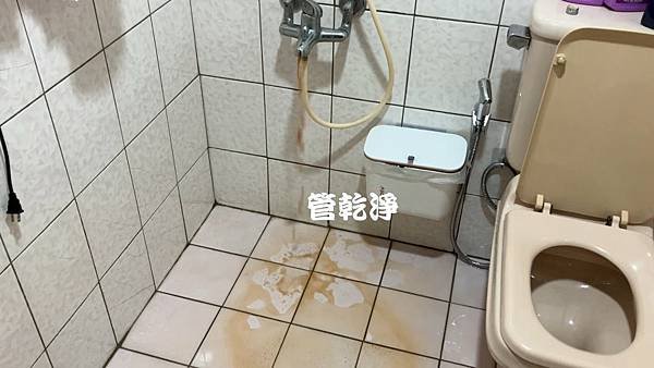 熱水器釀成藝術品.. 桃園 蘆竹 宏昌街 水管清洗 (管乾淨