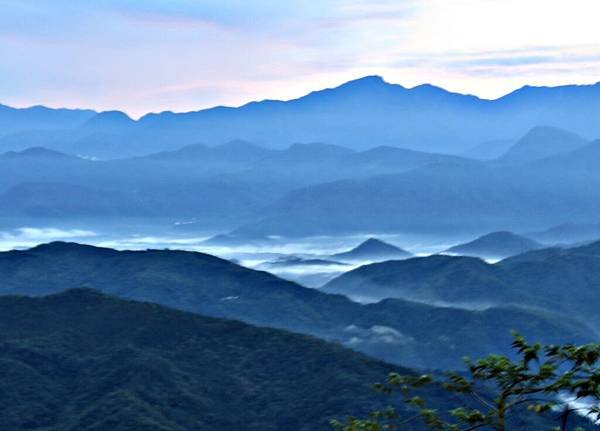 18福盛山農場清晨.JPG