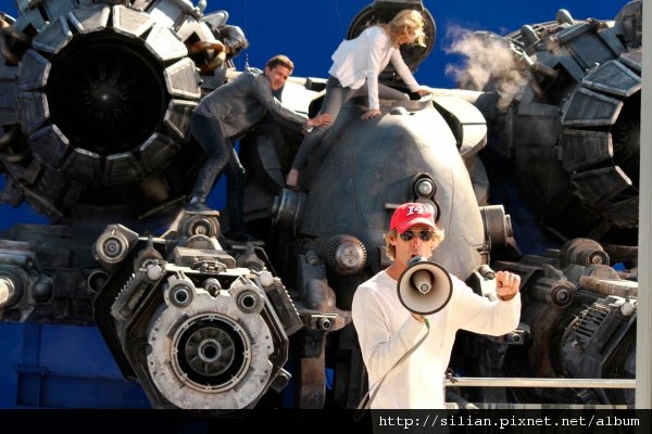 michael-bay-on-transformers-3.jpg