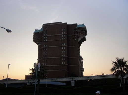 2006年新建的驚魂古塔 Tower of Terror