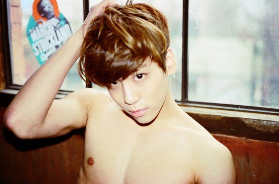 20120312-shinee-sherlock-jonghyun2