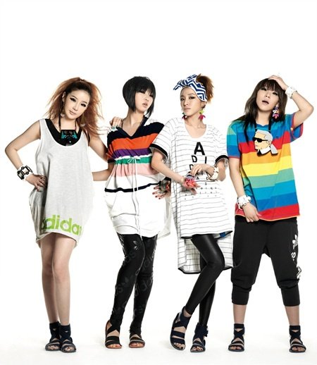 20110326_2ne1_adidas_1