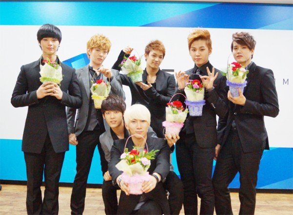 20120508_btob_father-600x440