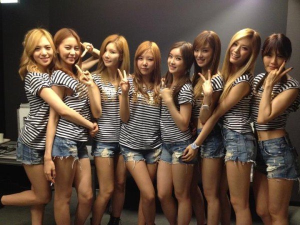 20120617_afterschoolencoreplaygirlztour_01-600x450