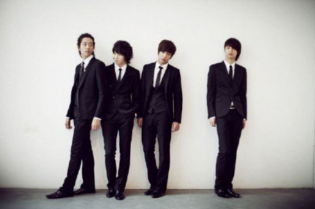 20100916_cnblue-460x305