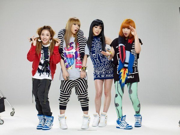 20101129_2ne1a