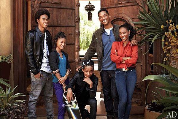 cn_image_size_will-jada-pinkett-smith-home-01-family-portrait