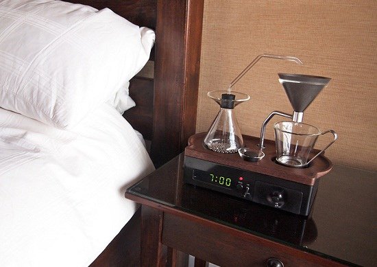 barisieur-alarm-clock-and-coffee-brewer-joshua-renouf-designboom-171.jpg