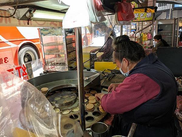 中壢3個十元紅豆餅-05.jpg