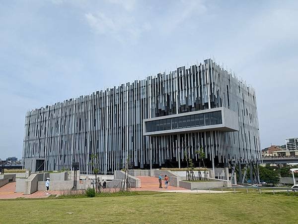 新北市立美術館-01.jpg