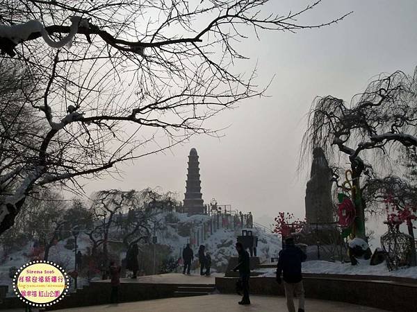 2016新疆烏魯木齊紅山公園_SirenaCheng