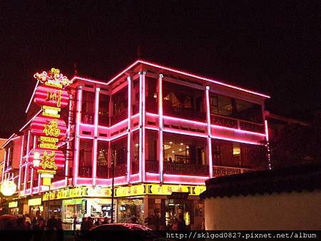 夜拍蘇州市中心街道06.JPG