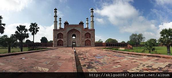 P1040818-1.jpg