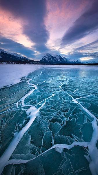 abraham_lake_winterscape