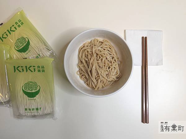 中元節拜拜泡麵開箱 阿舍乾麵 KIKI麵 曾拌麵 維力炸醬麵 肉燥麵 台酒花雕雞麵_P1100851.JPG