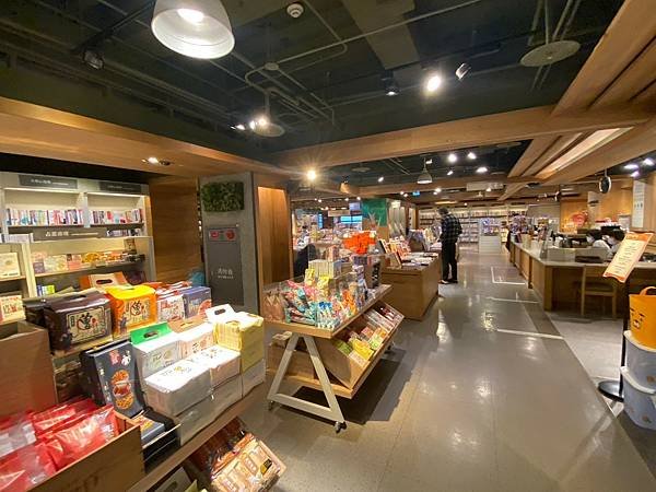 誠品生活板橋店 (9).jpg