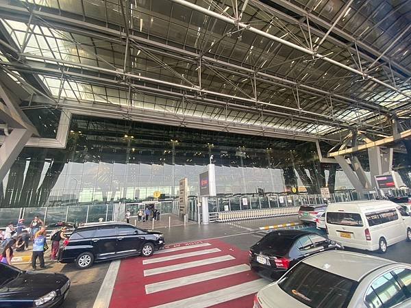 蘇凡納布國際機場 (77).jpg