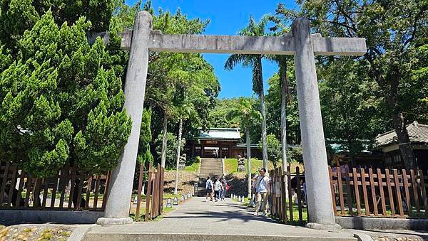 桃園神社文化園區：一秒到日本的漂亮園區/ 鹿點咖啡特色景觀
