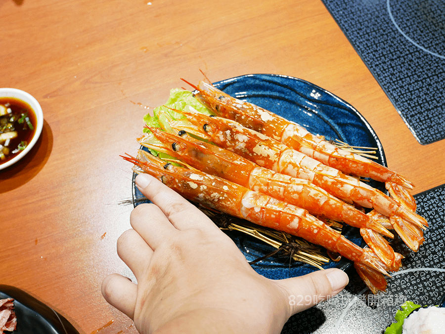 台中豐原家樂福美食裊裊鍋物滿滿蛤蜊蛤蛤鍋 (27).png