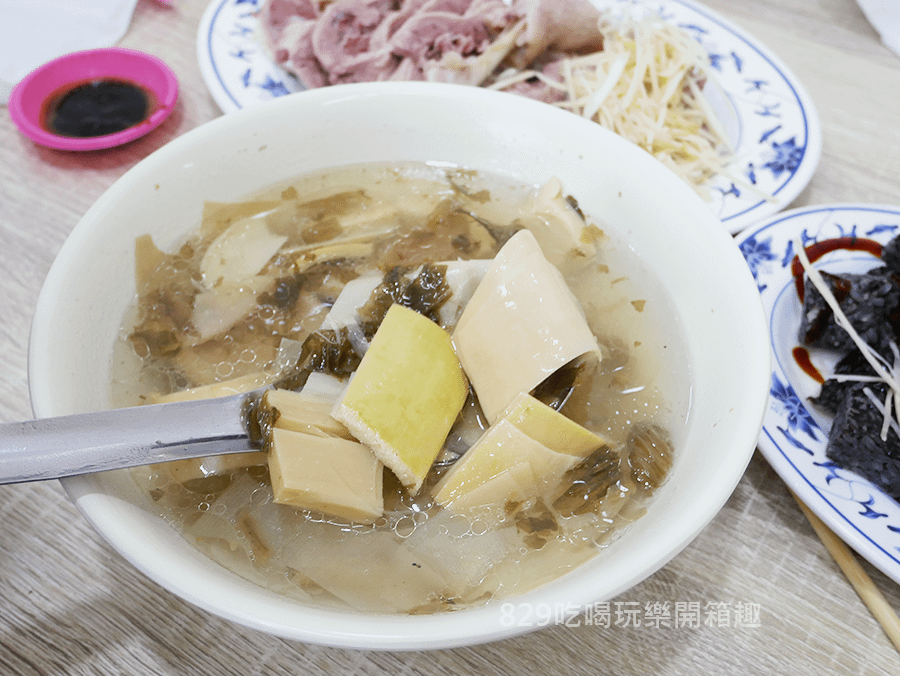 嘉義民雄美食正宗民雄鵝肉亭鵝肉非常的嫩餐點分量非常大 (1).png