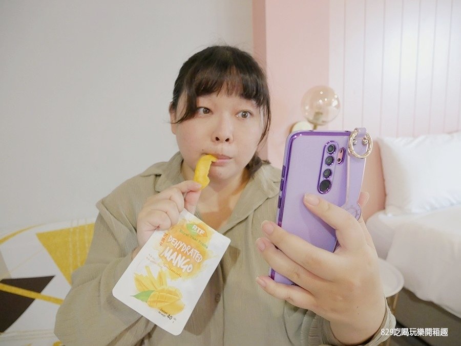 【宅配美食】泰國零食Royal Thai Fruits｜芒果乾 、龍眼乾、鹹辣鳳梨乾｜天然水果乾｜追劇必備零嘴 (1).jpg