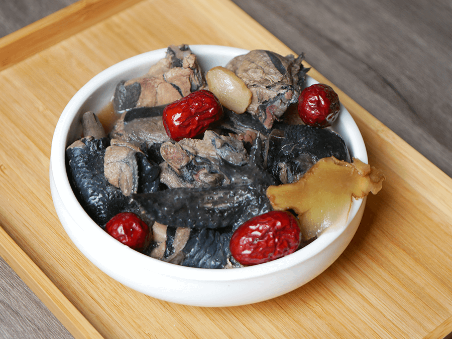 【混董創食開箱試吃團聚年菜】過年宅配年菜牛肉爐肉超多、軟嫩多汁的烏骨雞湯推薦｜國宴主廚料理輕鬆上桌~在家圍爐好幫手 (12).png