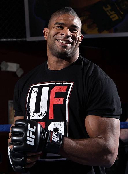 UFC拳手Alistair Overeem 
