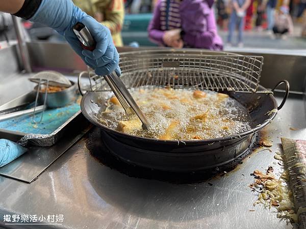 宜蘭美食》三星阿琴春捲｜超邪惡一吃就上癮，外酥內鮮甜，銅板價